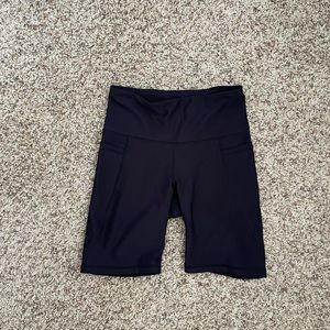 Old Navy active power soft bike shorts w/ side pockets